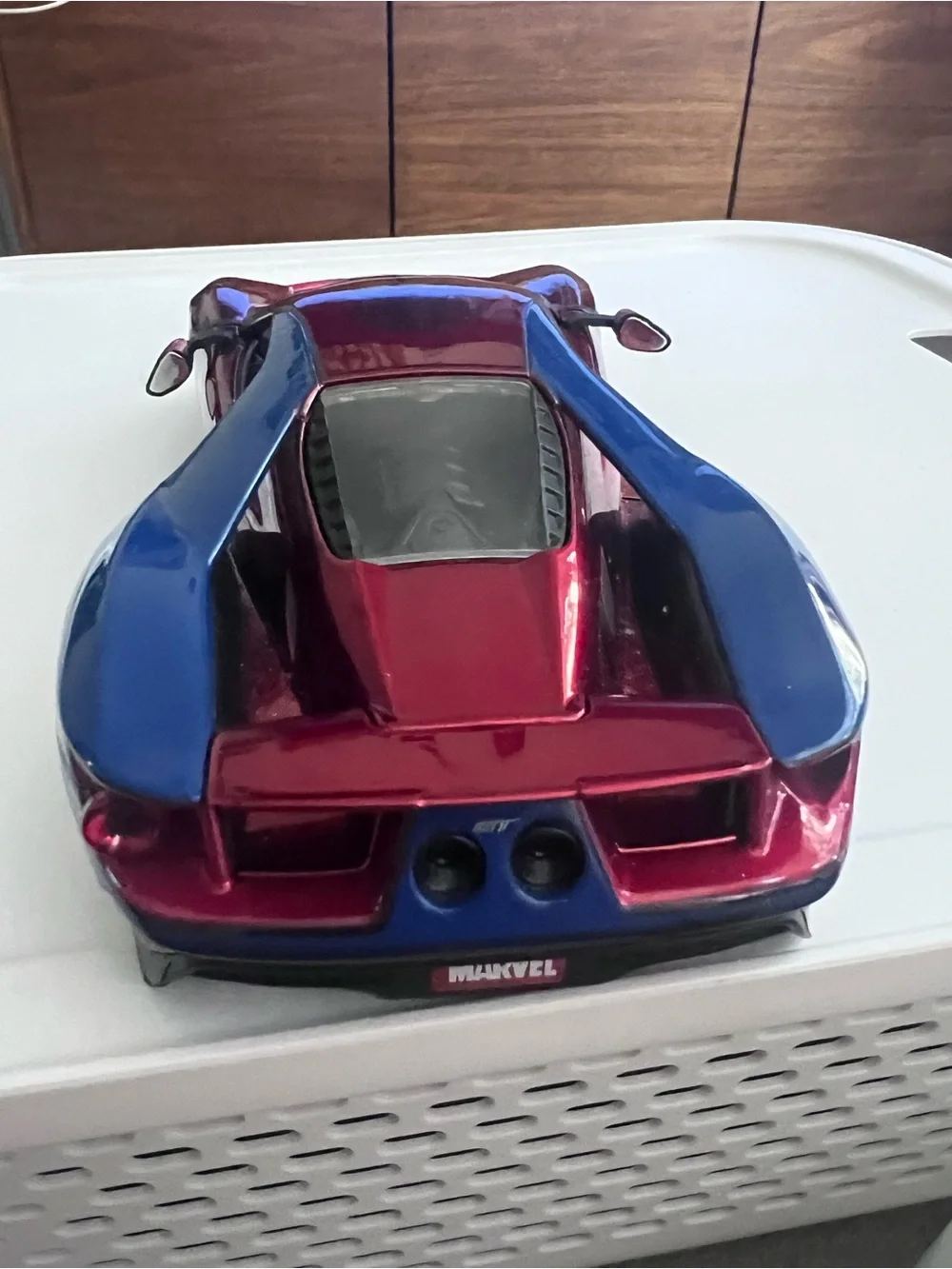 Jada Toys Marvel Spider-Man 2017 Ford GT Diecast Car 1:24 Scale Collectors Item